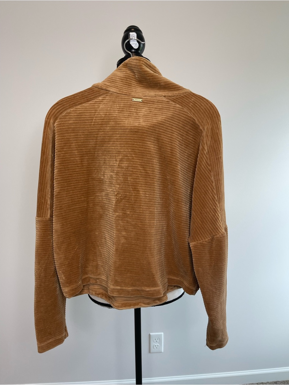 Prana size large Escambia half zip pullover in camel brown velour rib texture - Picture 4 of 16